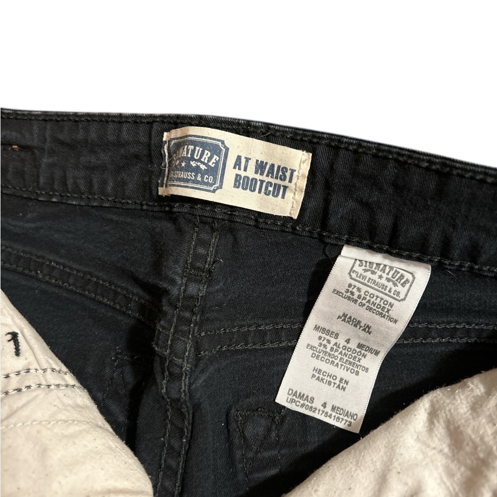 Levi’s Misses size 4